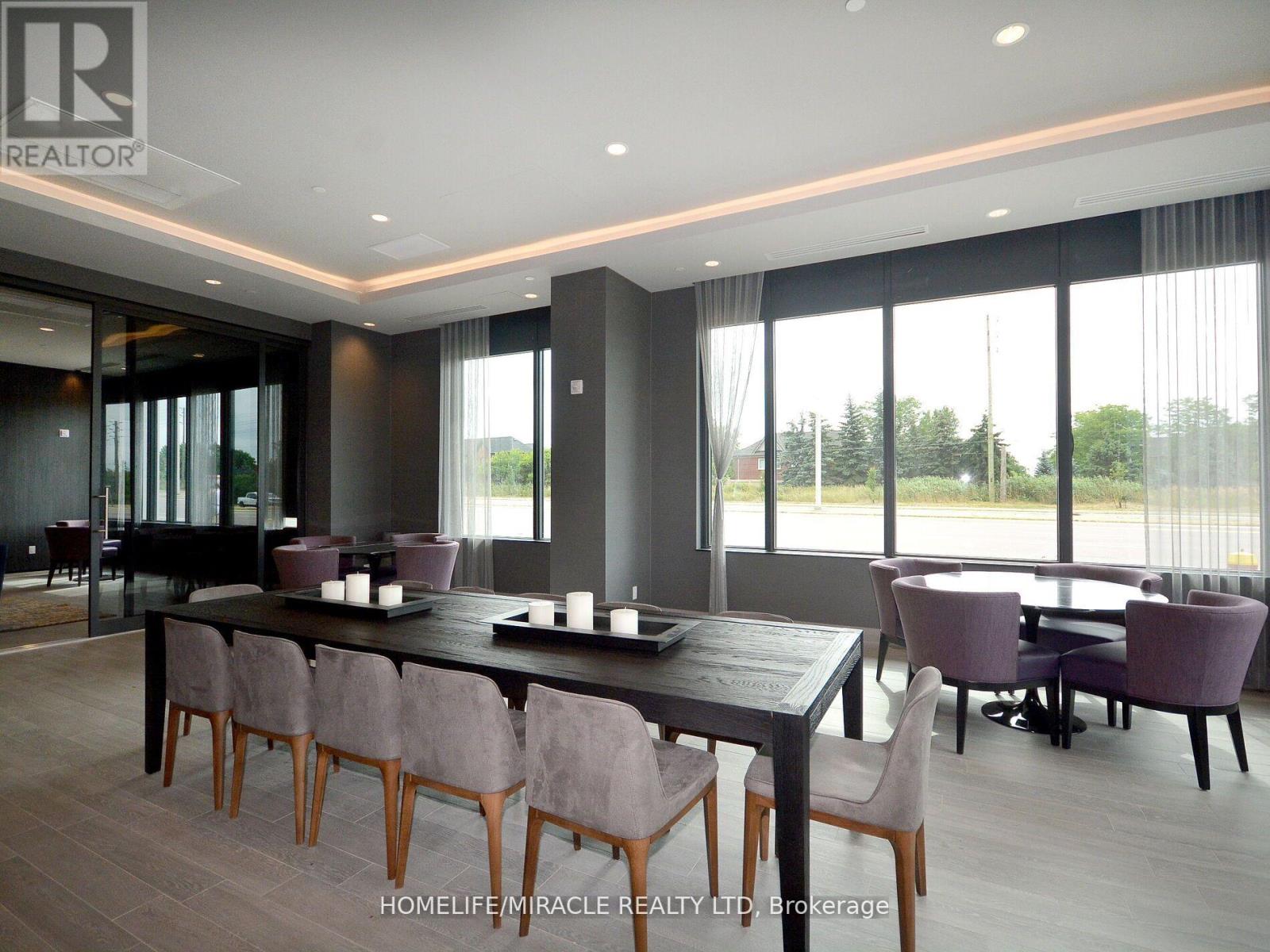 219 - 95 Dundas Street W, Oakville, Ontario  L6M 5N4 - Photo 28 - W12968256