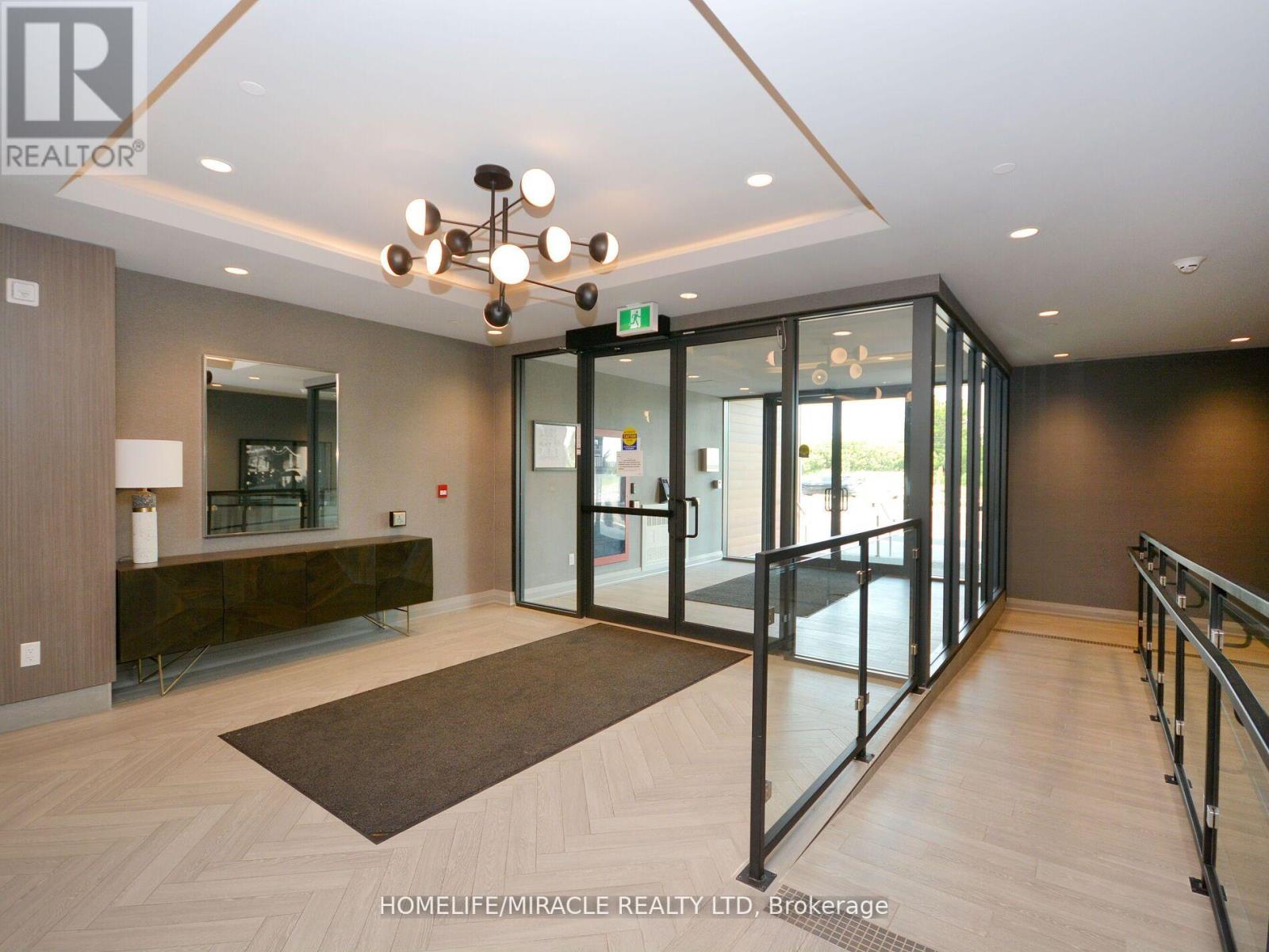 219 - 95 Dundas Street W, Oakville, Ontario  L6M 5N4 - Photo 34 - W12968256