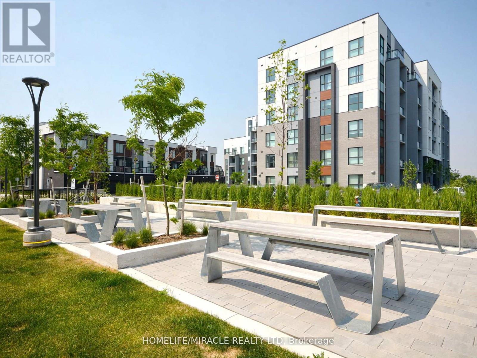 219 - 95 Dundas Street W, Oakville, Ontario  L6M 5N4 - Photo 37 - W12968256