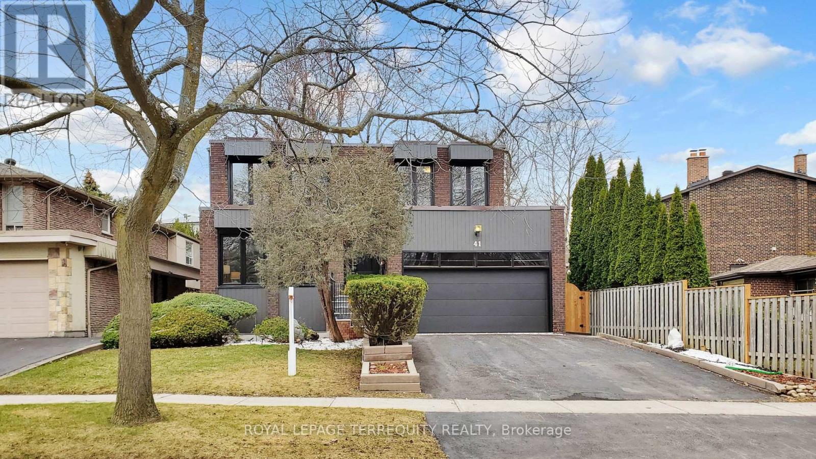 41 BEARDMORE CRESCENT, Toronto, Ontario