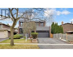 41 BEARDMORE CRESCENT, Toronto, Ontario