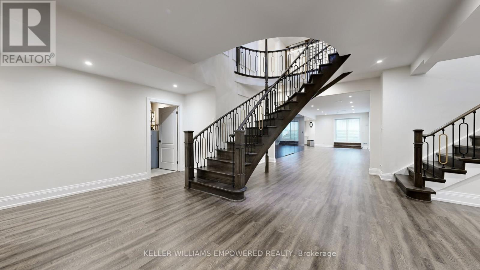 20 Blaine Drive, Toronto, Ontario  M3B 2G4 - Photo 37 - C12969044