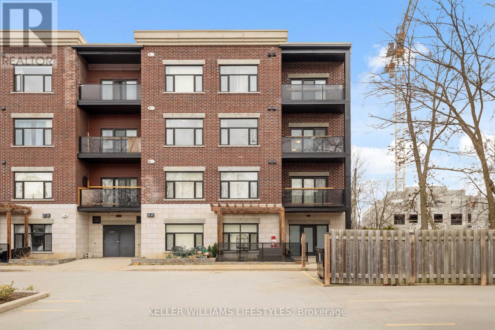 305 - 89 Ridout Street S, London South, Ontario  N6C 3X2 - Photo 34 - X12966440