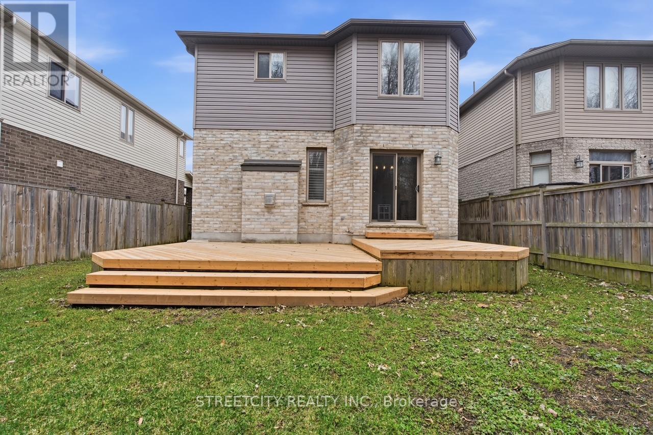 2138 North Routledge Park, London North, Ontario  N6G 0A8 - Photo 32 - X12969288