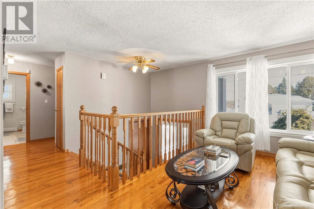 497 Shirley Street, Chelmsford, Ontario  P0M 1L0 - Photo 5 - 2127032