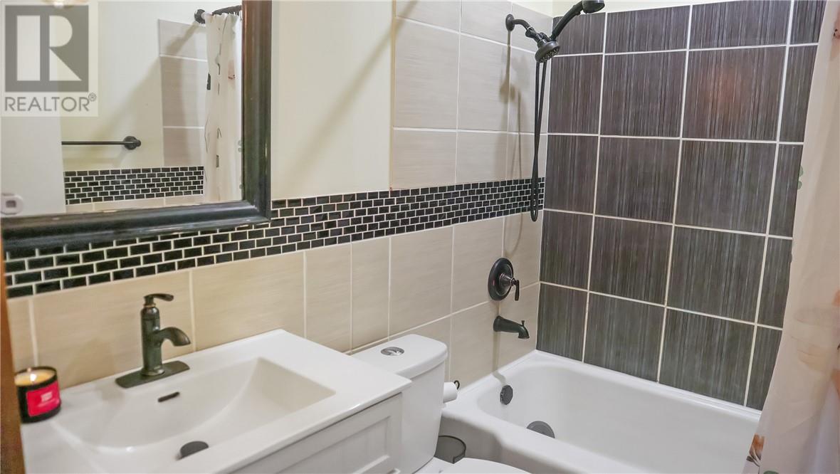 61 First Avenue N, Levack, Ontario  P0M 2C0 - Photo 7 - 2127009