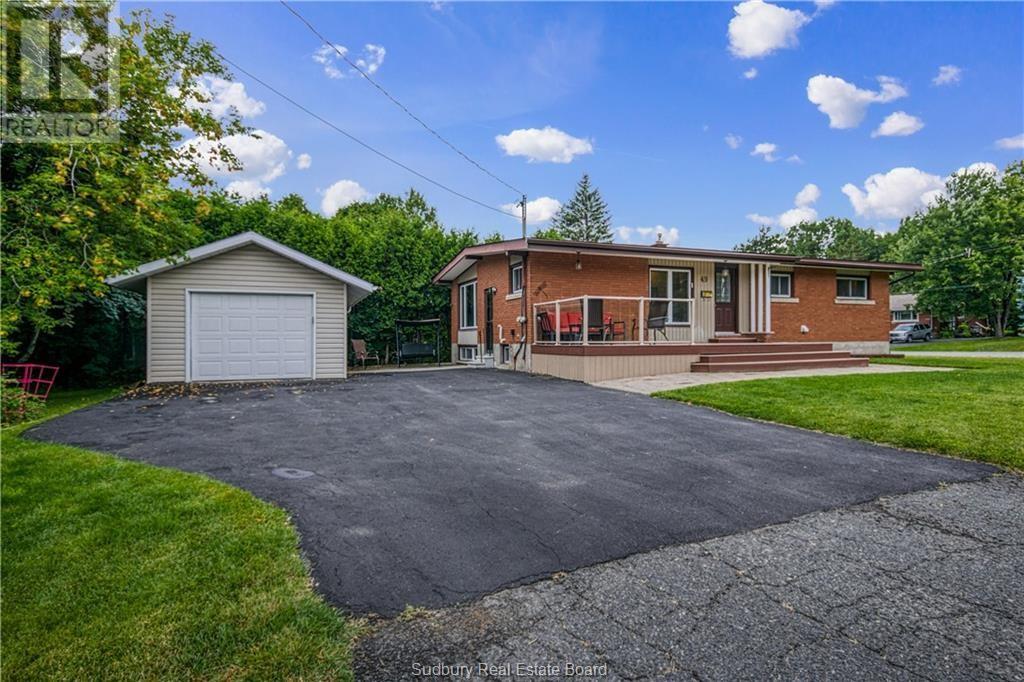 49 Strathmere Court, Sudbury, Ontario  P3E 2J8 - Photo 4 - 2127007