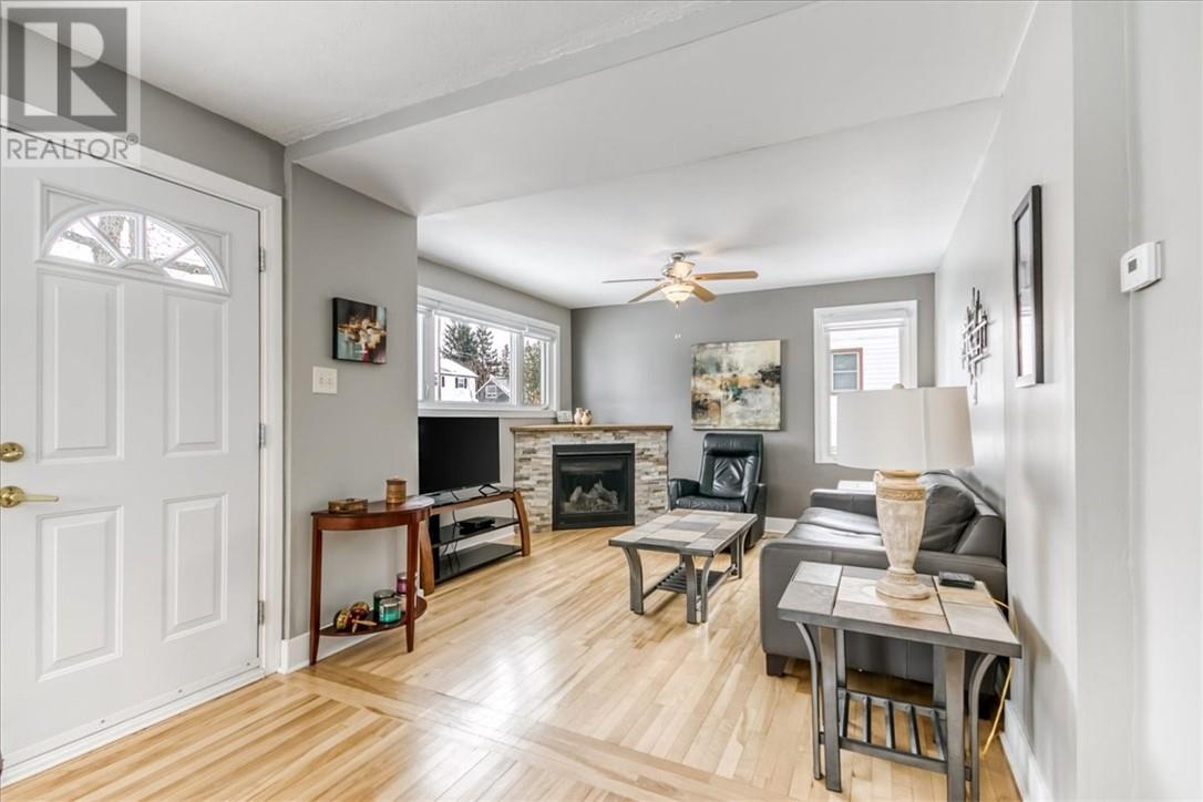 570 Queen Elizabeth Street, Lively, Ontario  P3Y 1N1 - Photo 10 - 2126961