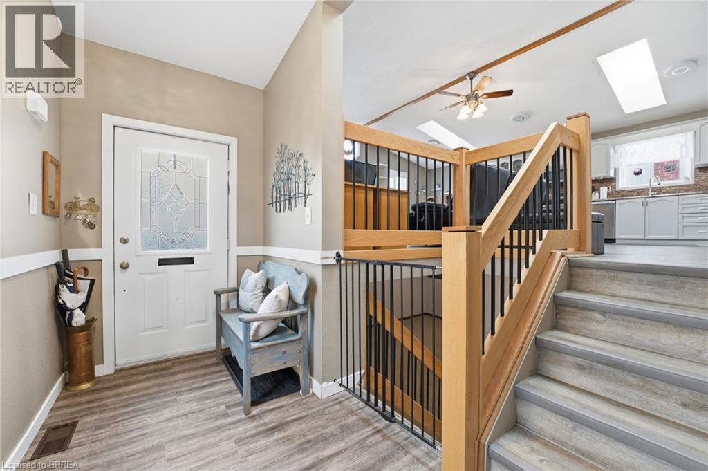 71 Barnes Avenue, Brantford, Ontario  N3R 4Y9 - Photo 4 - 40817916