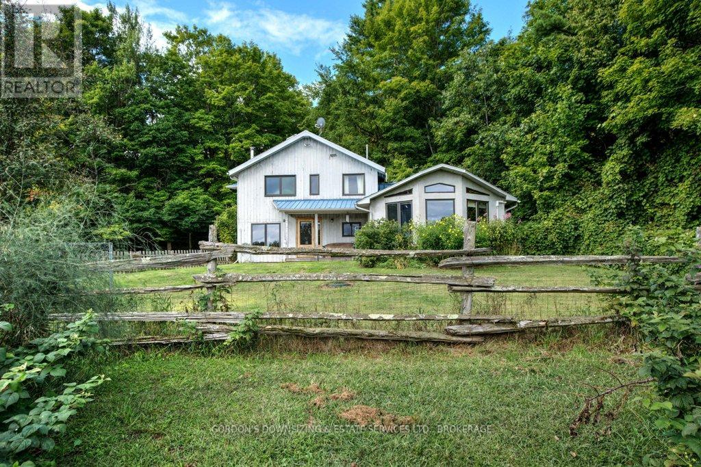 1084 MOON ROAD, Frontenac, Ontario