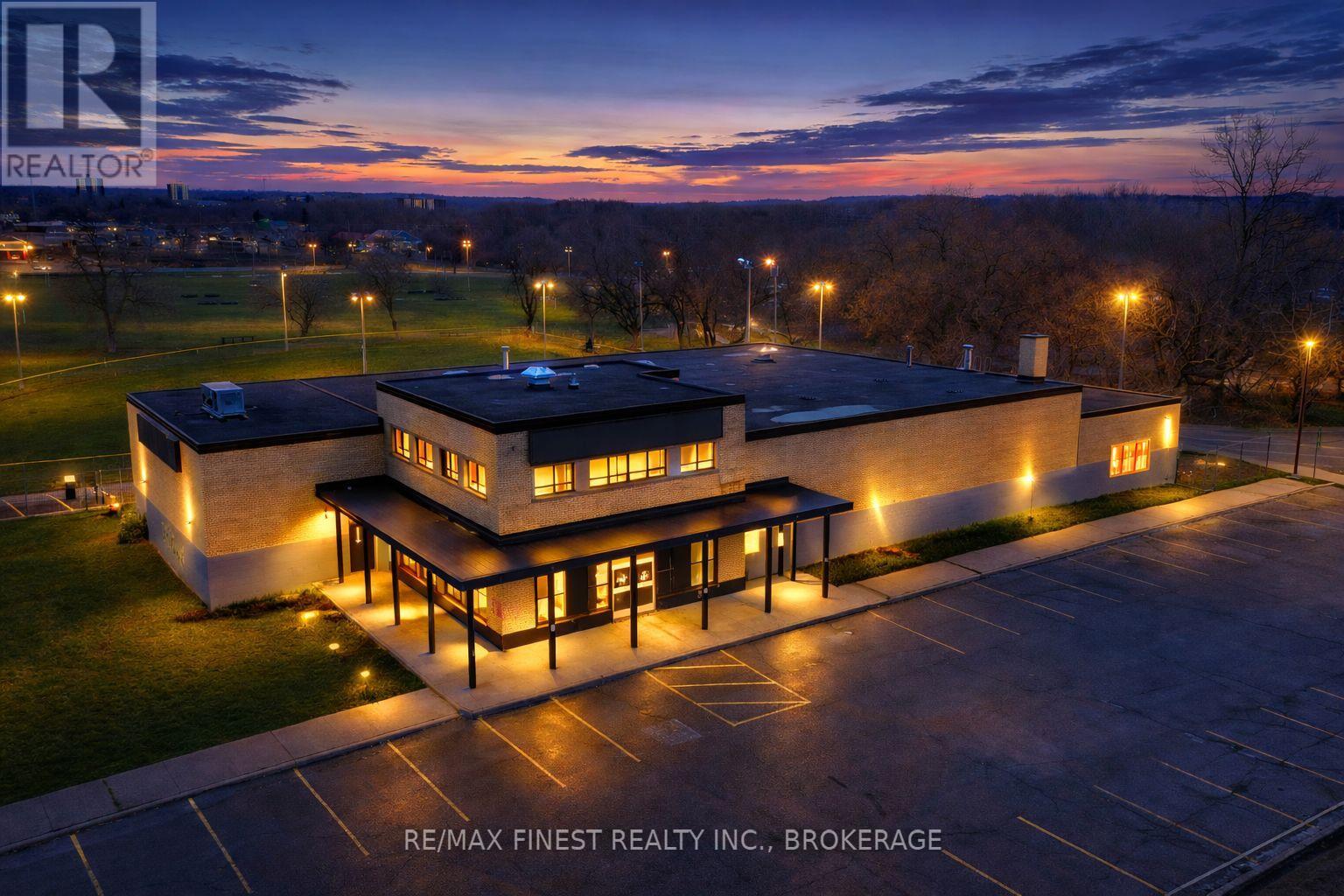 121 CATARAQUI STREET, Kingston, Ontario