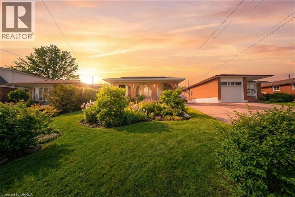 330 EAST 18TH Street, Hamilton, Ontario