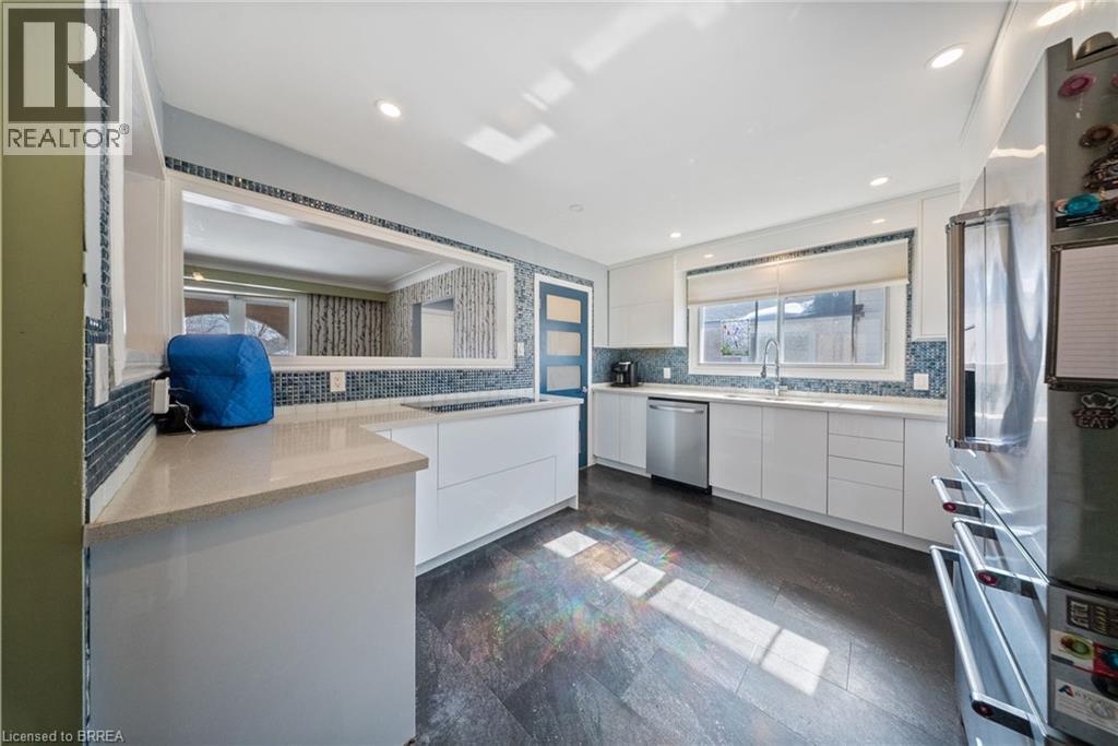 330 East 18th Street, Hamilton, Ontario  L9A 4P8 - Photo 8 - 40818342