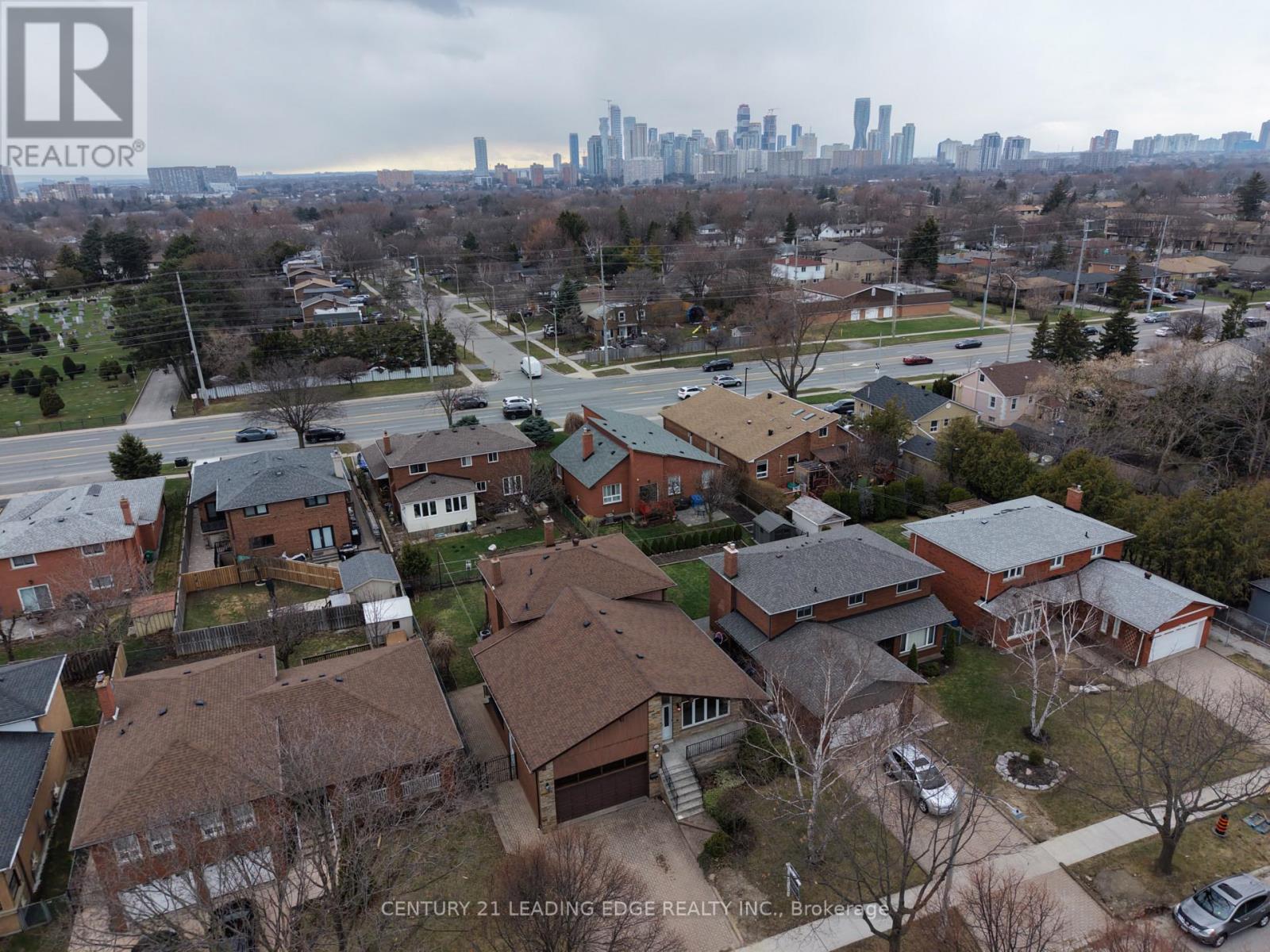 704 Hillman Crescent, Mississauga, Ontario  L4Y 2J2 - Photo 41 - W12959656