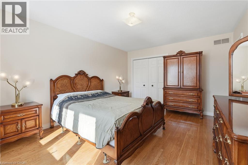 383 Scenic Drive, Hamilton, Ontario  L9C 1G6 - Photo 18 - 40805855