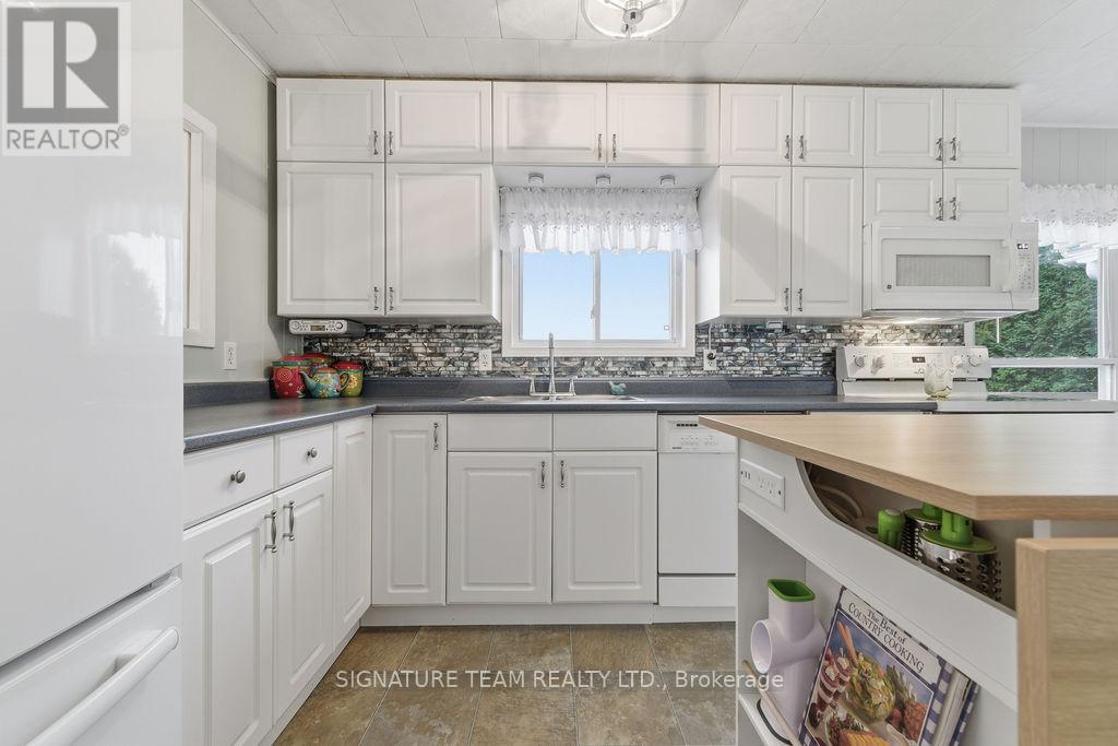 347 Black Point Road, North Algona Wilberforce, Ontario  K0J 1X0 - Photo 19 - X12477989