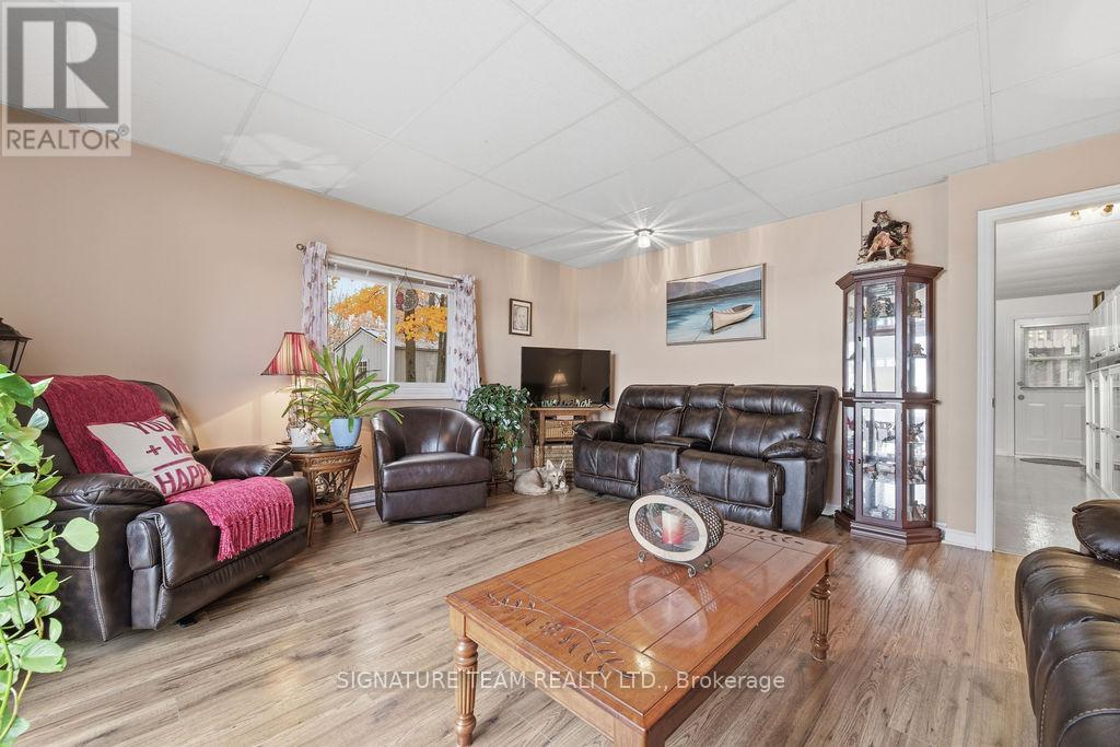 347 Black Point Road, North Algona Wilberforce, Ontario  K0J 1X0 - Photo 23 - X12477989