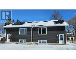 135 BELL STREET, Pembroke, Ontario