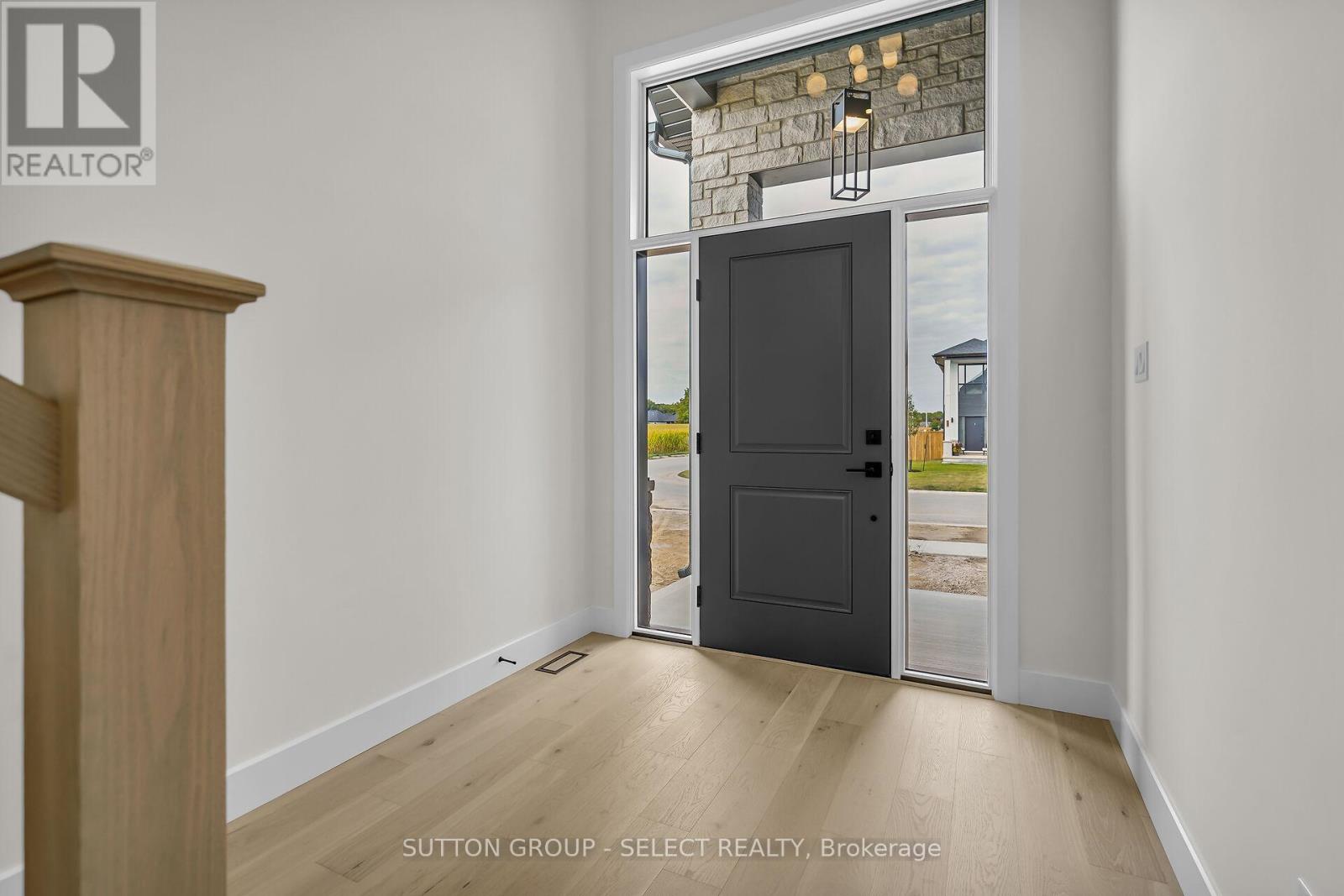 58 Briscoe Crescent, Strathroy-Caradoc, Ontario  N7G 0G3 - Photo 6 - X12969474