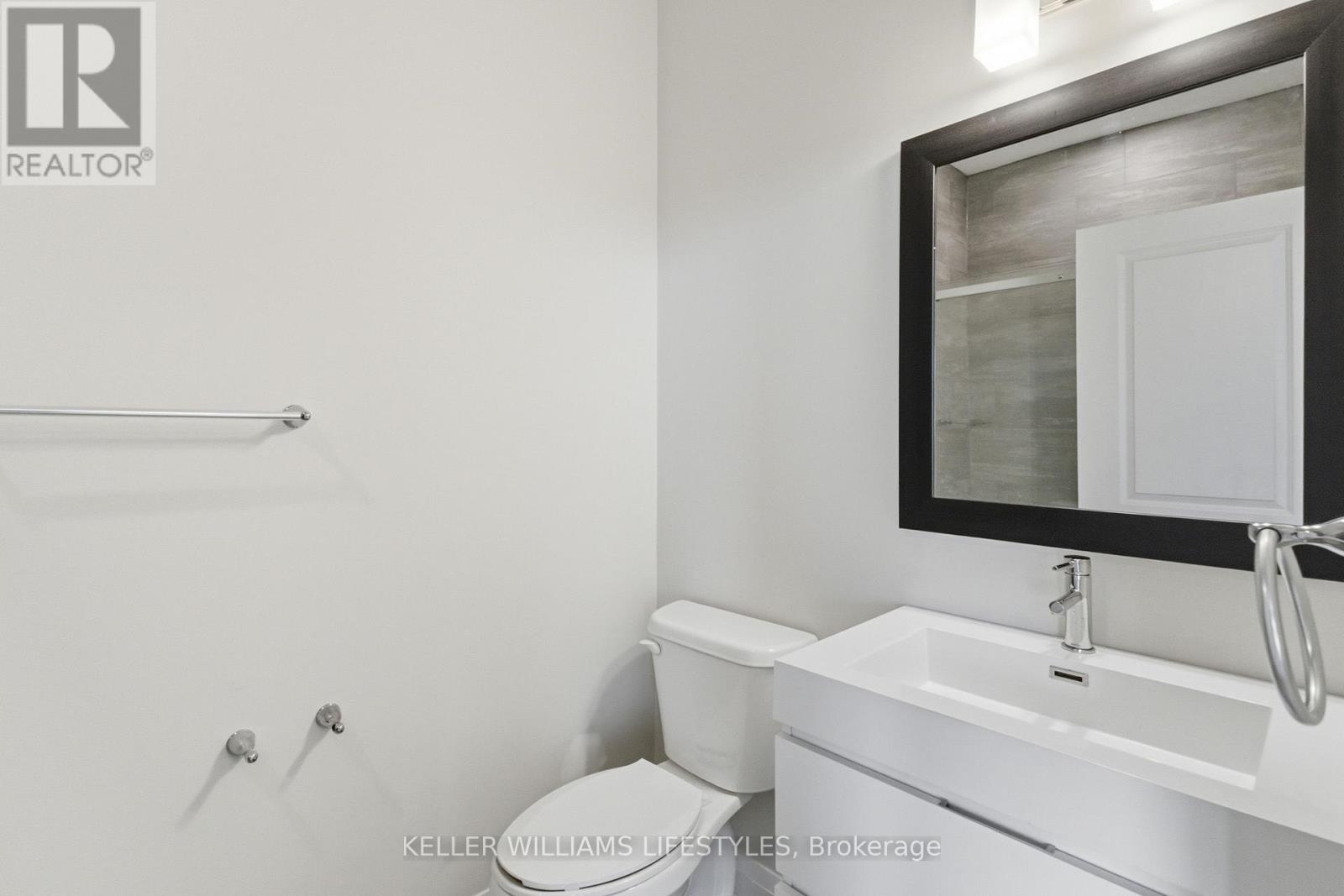 2315 Callingham Drive, London North, Ontario  N6G 0X2 - Photo 7 - X12969764