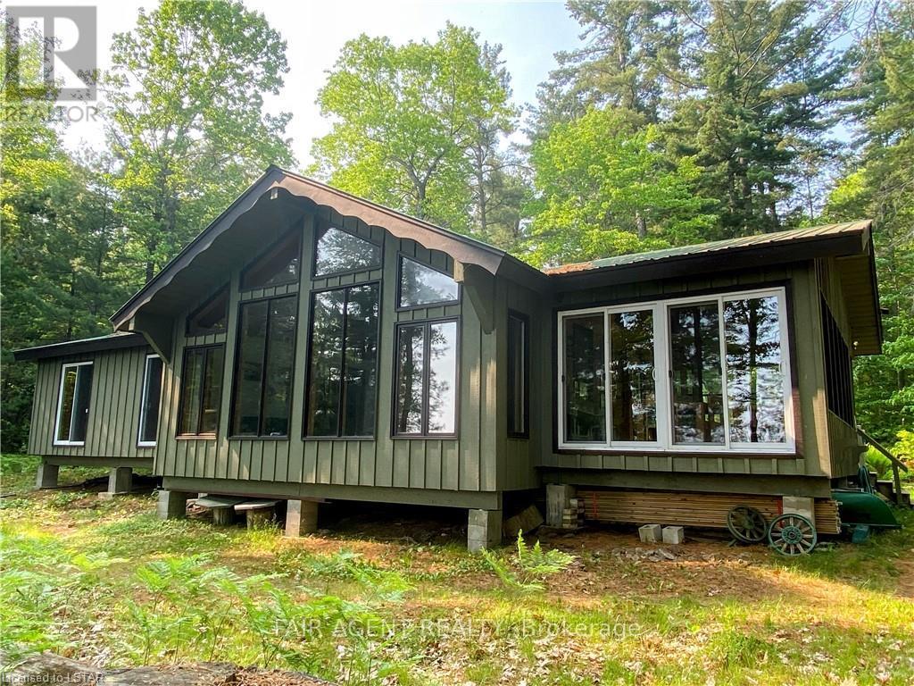 LT25 SANDY ISLAND, West Nipissing, Ontario