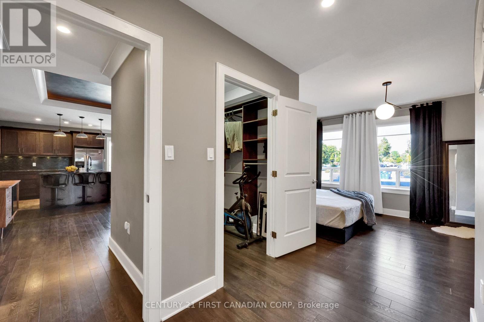 211 - 340 Sugarcreek Trail, London North, Ontario  N6H 0G4 - Photo 29 - X12969788