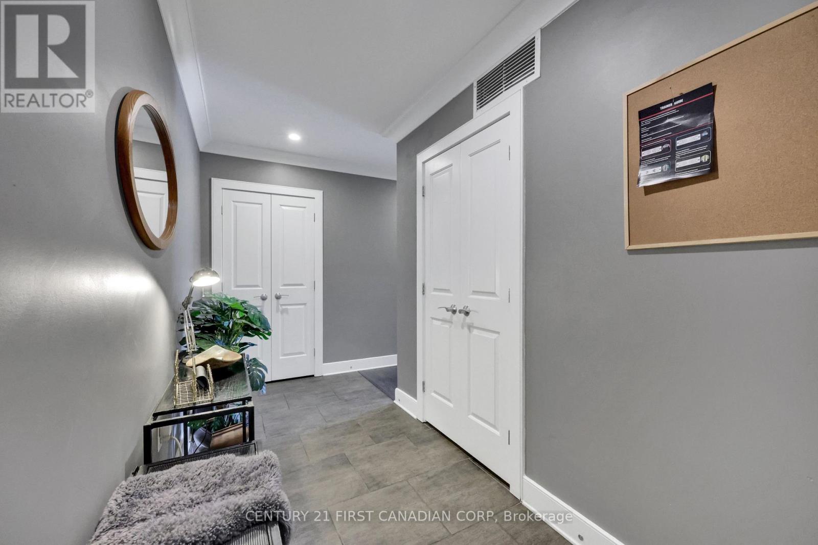 211 - 340 Sugarcreek Trail, London North, Ontario  N6H 0G4 - Photo 9 - X12969788