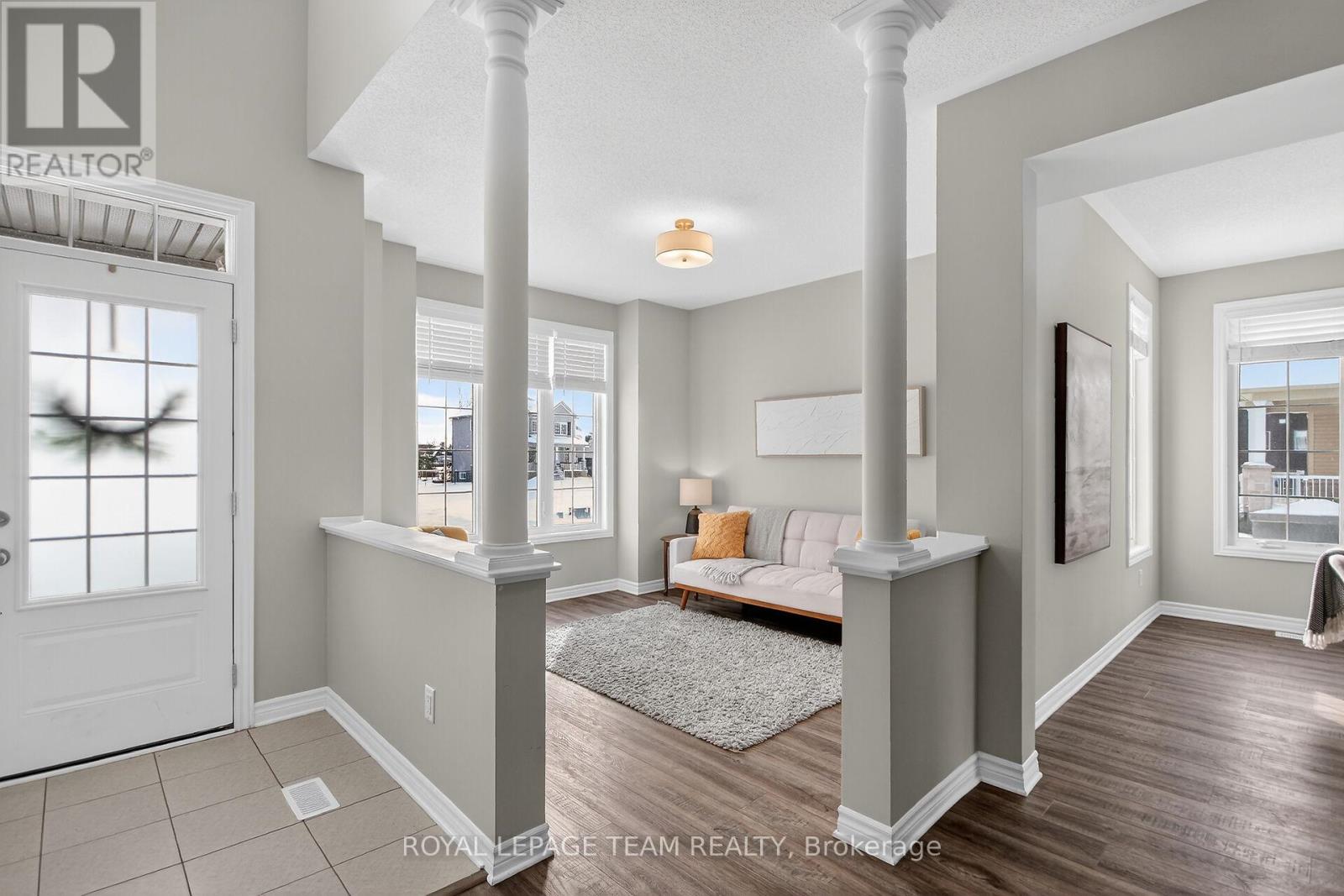 204 Antler Court, Mississippi Mills, Ontario  K0A 1A0 - Photo 4 - X12969568