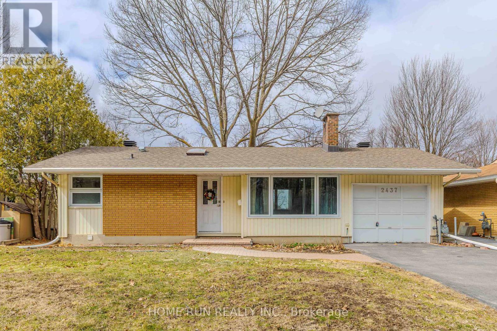 2437 BASELINE ROAD, Ottawa, Ontario