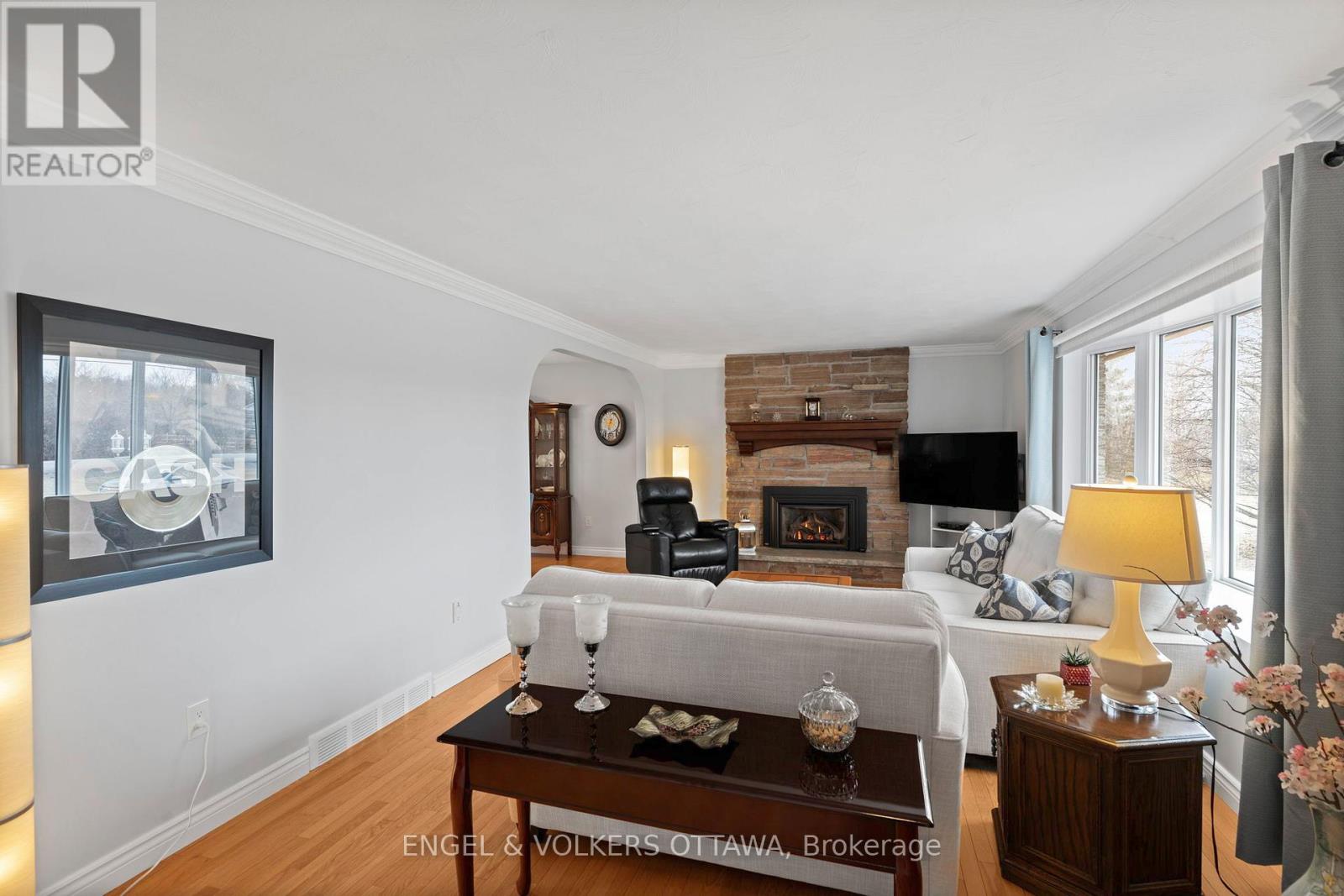 2034 Ramsay Concession 8, Mississippi Mills, Ontario  K0A 1A0 - Photo 5 - X12969670