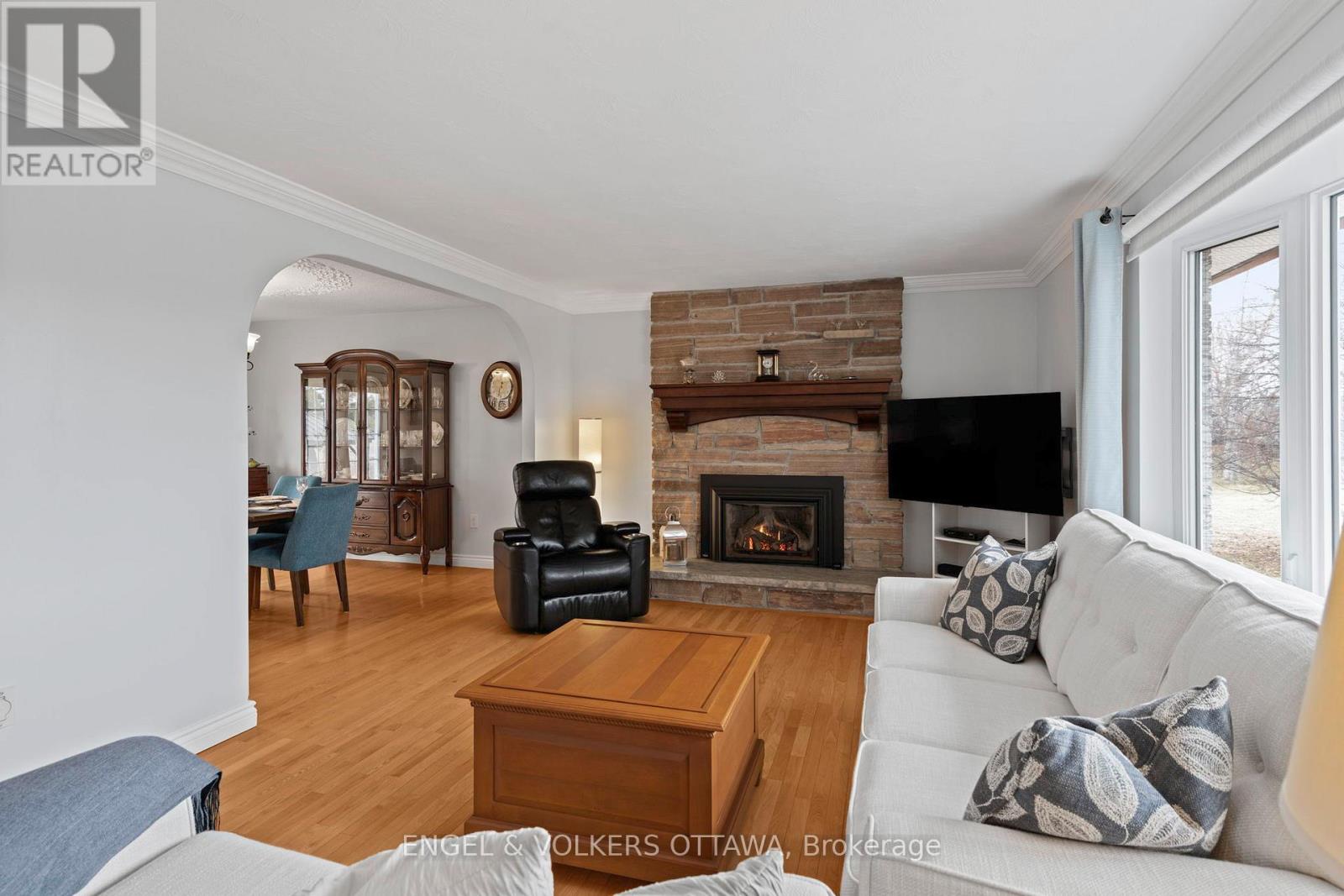 2034 Ramsay Concession 8, Mississippi Mills, Ontario  K0A 1A0 - Photo 6 - X12969670