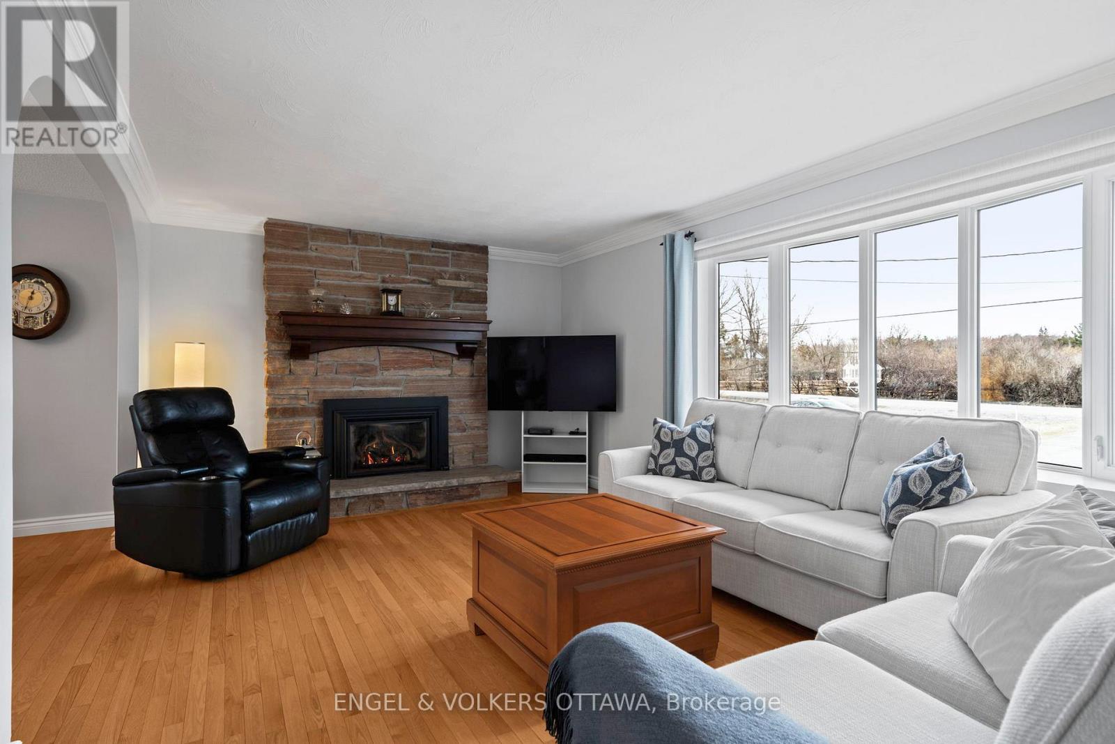 2034 Ramsay Concession 8, Mississippi Mills, Ontario  K0A 1A0 - Photo 7 - X12969670