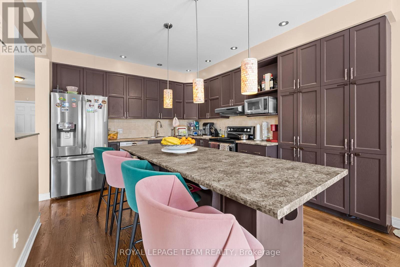 84 Knowlton Drive, Ottawa, Ontario  K2G 6V3 - Photo 6 - X12969700