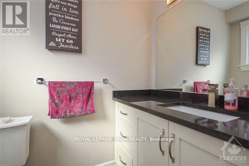 840 Forest Street, Ottawa, Ontario  K2B 5P9 - Photo 11 - X12969716