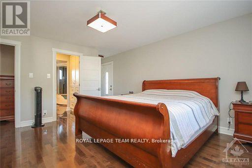 840 Forest Street, Ottawa, Ontario  K2B 5P9 - Photo 14 - X12969716