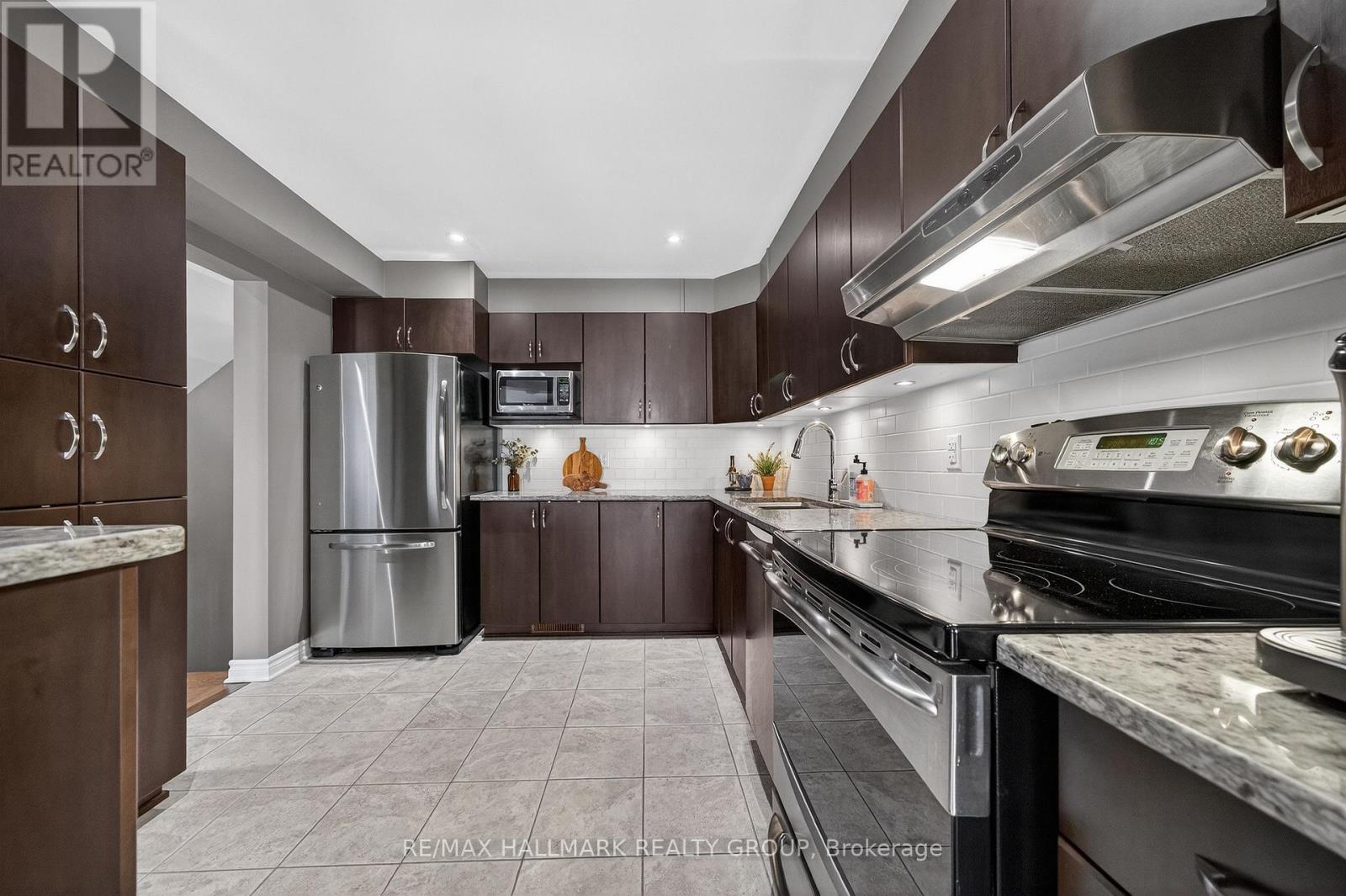 159 Lerta Way, Ottawa, Ontario  K4A 0W5 - Photo 8 - X12969790