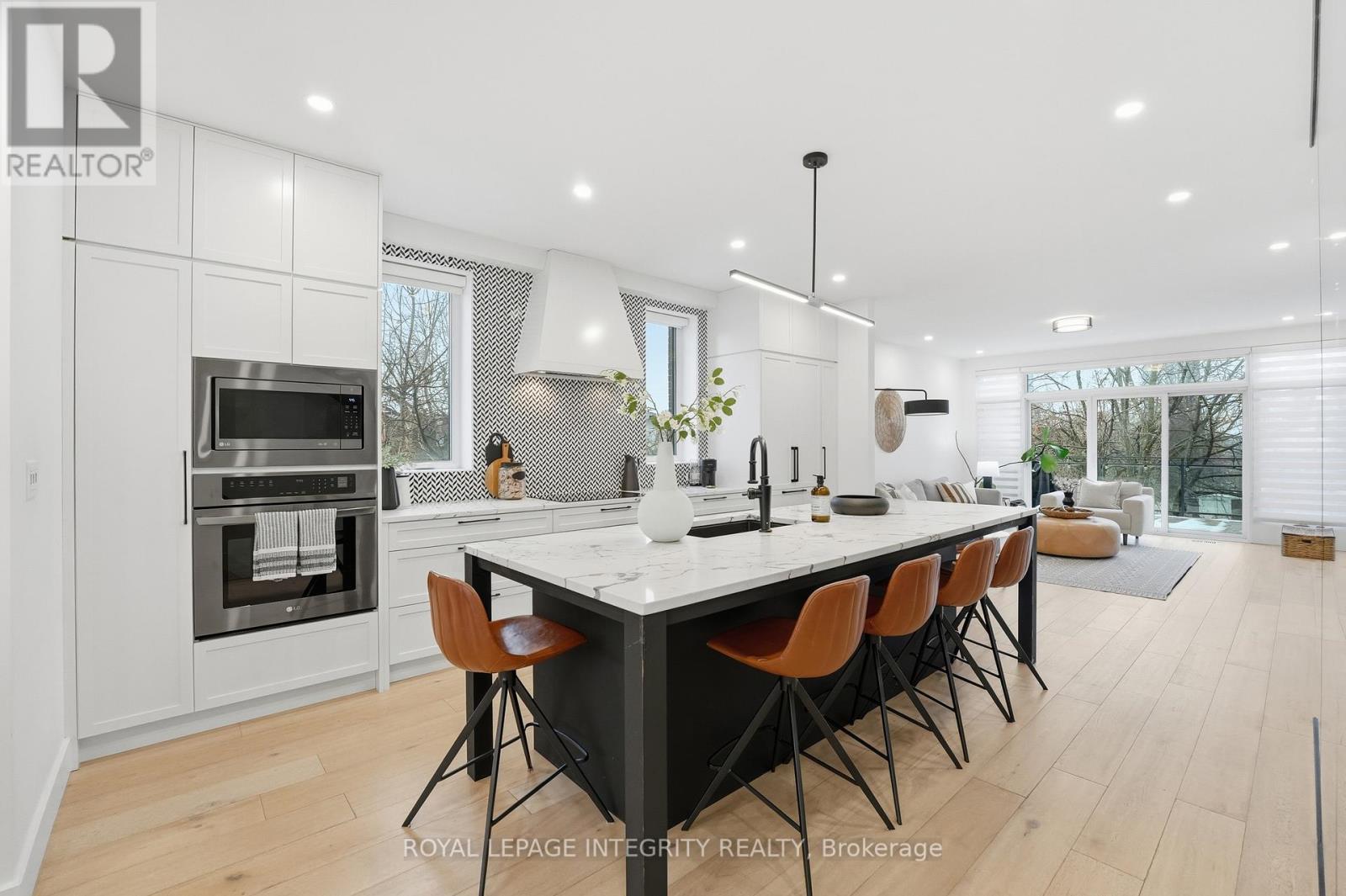 221 Wesley Avenue, Ottawa, Ontario  K1Z 7A2 - Photo 4 - X12969840