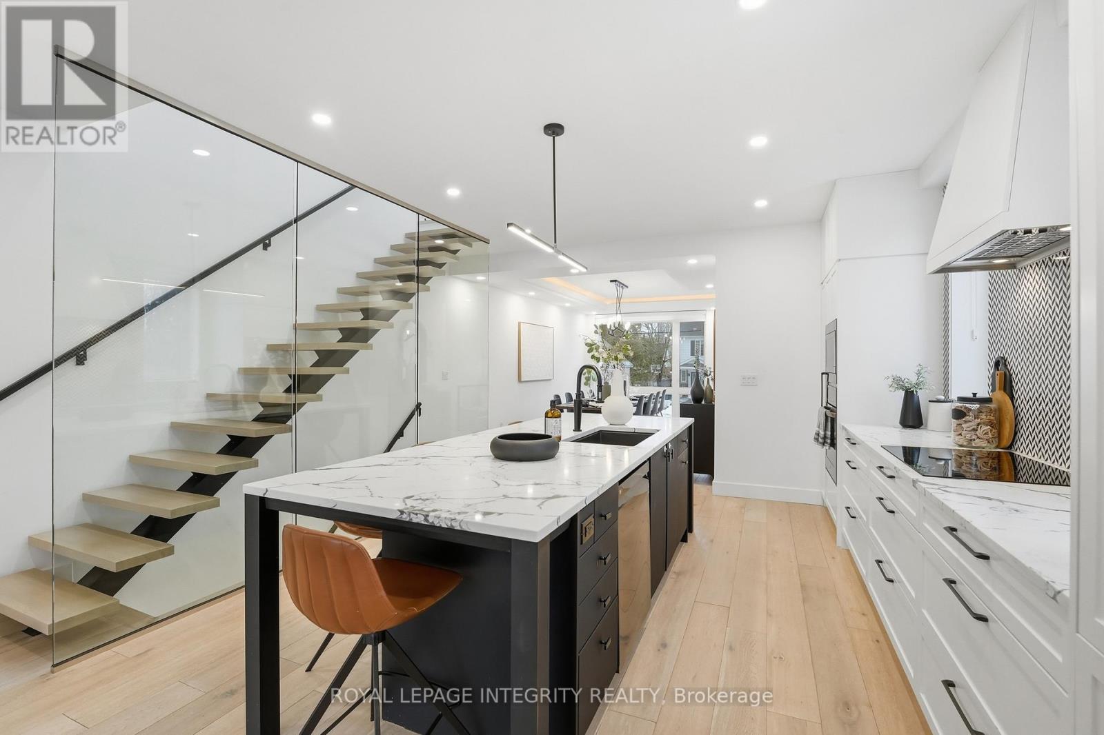 221 Wesley Avenue, Ottawa, Ontario  K1Z 7A2 - Photo 5 - X12969840