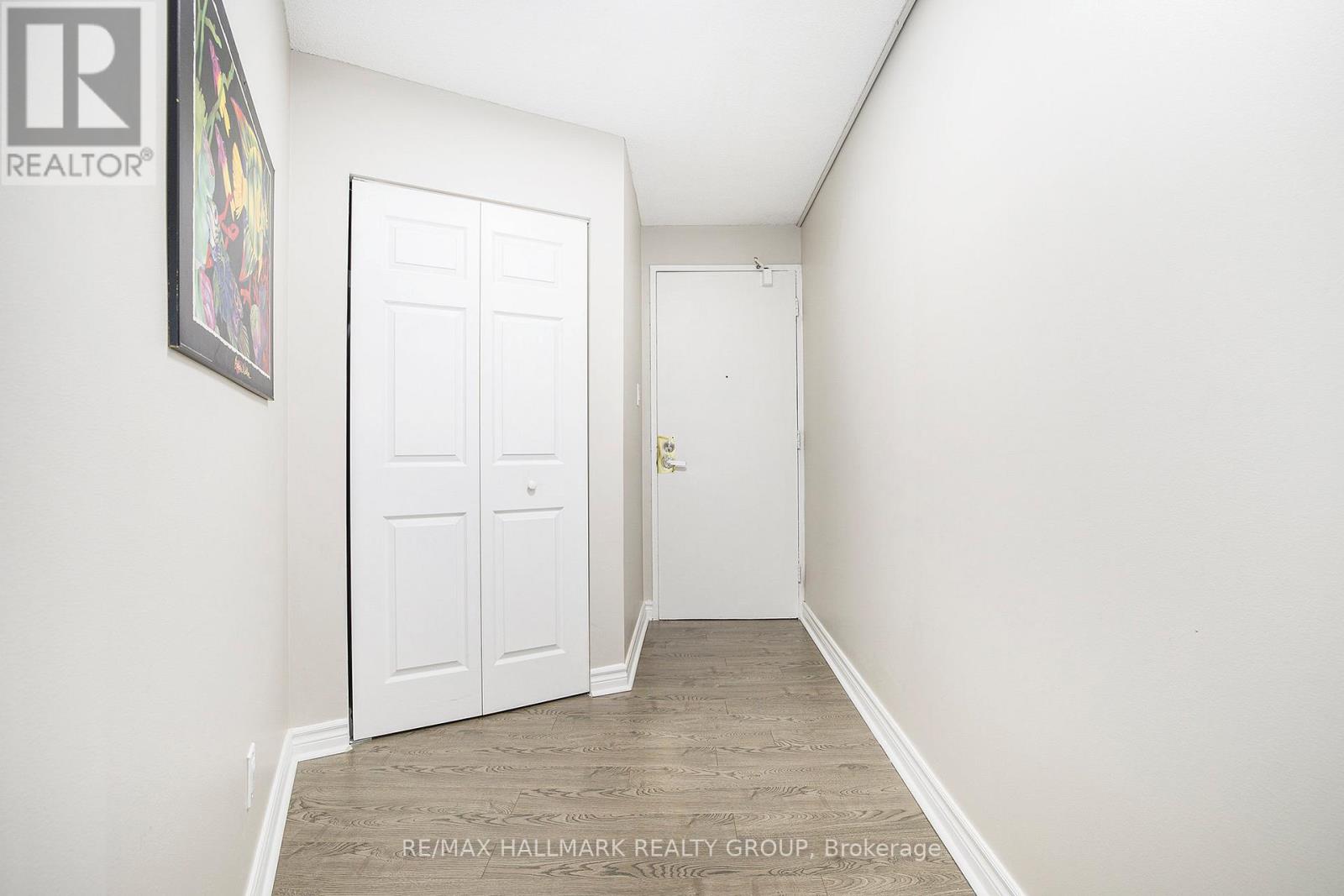 1005 - 1380 Prince Of Wales Drive, Ottawa, Ontario  K2C 3N5 - Photo 4 - X12831076