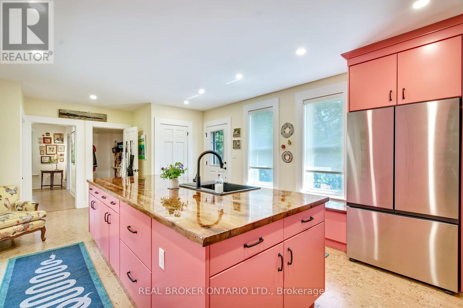 519 Queenston Road, Niagara-On-The-Lake, Ontario  L0S 1J0 - Photo 12 - X12969732