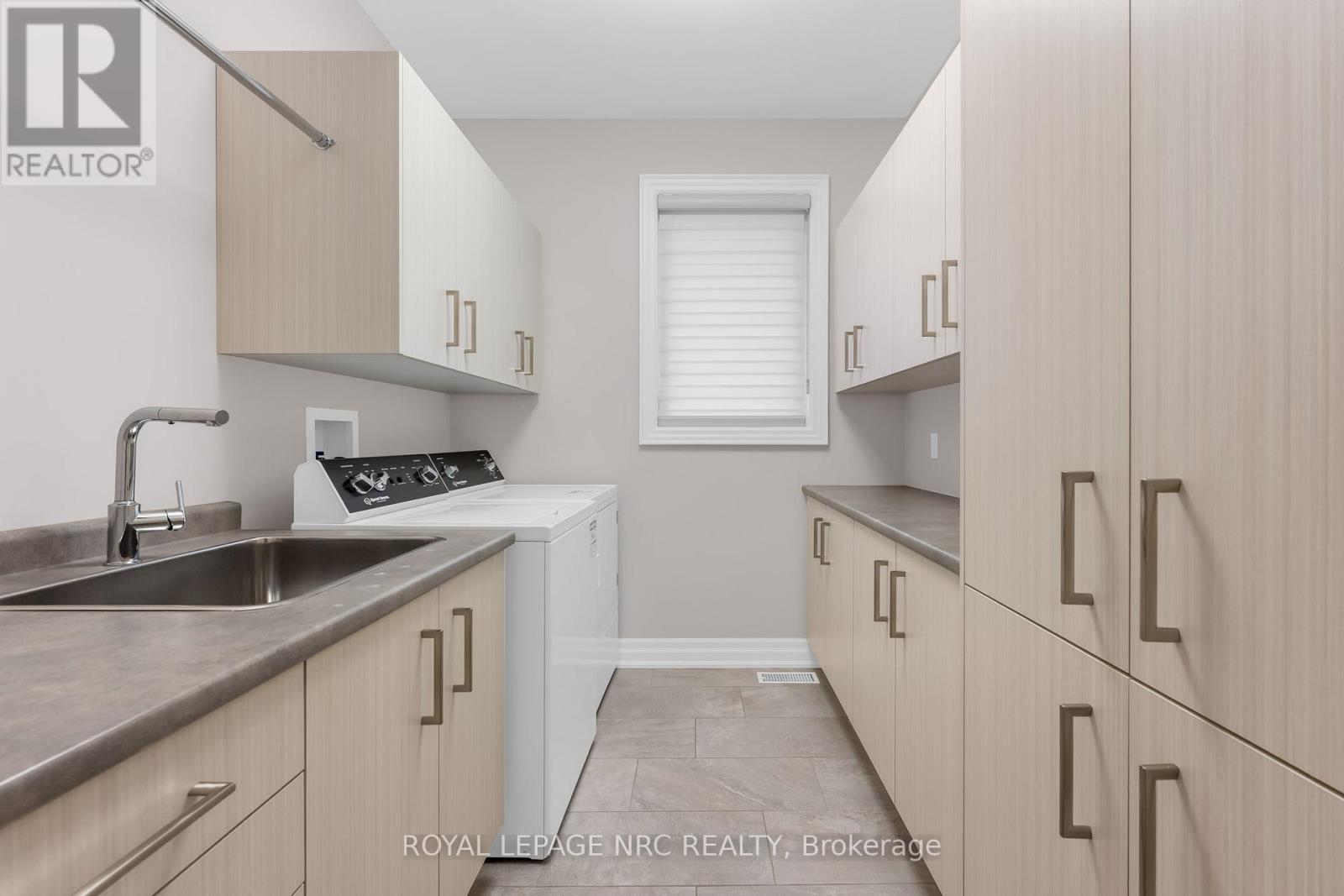 2 Mcfarland Street, Thorold, Ontario  L2V 0J2 - Photo 10 - X12969864