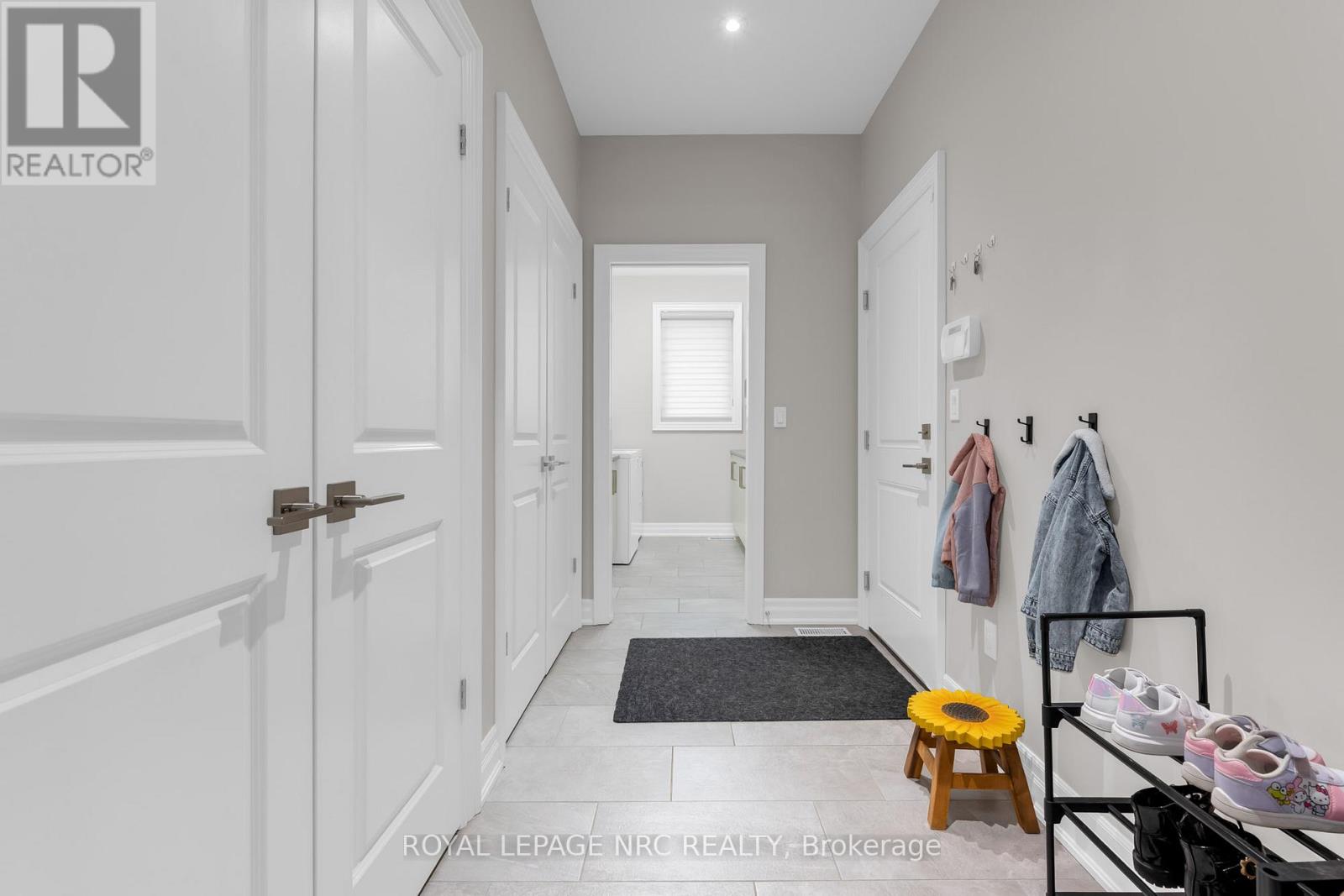 2 Mcfarland Street, Thorold, Ontario  L2V 0J2 - Photo 9 - X12969864