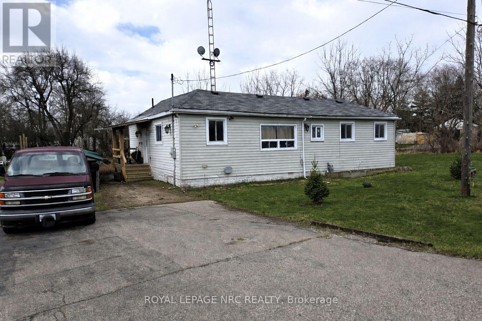 751 Bowen Road, Fort Erie, Ontario  L2A 5M4 - Photo 1 - X12969920
