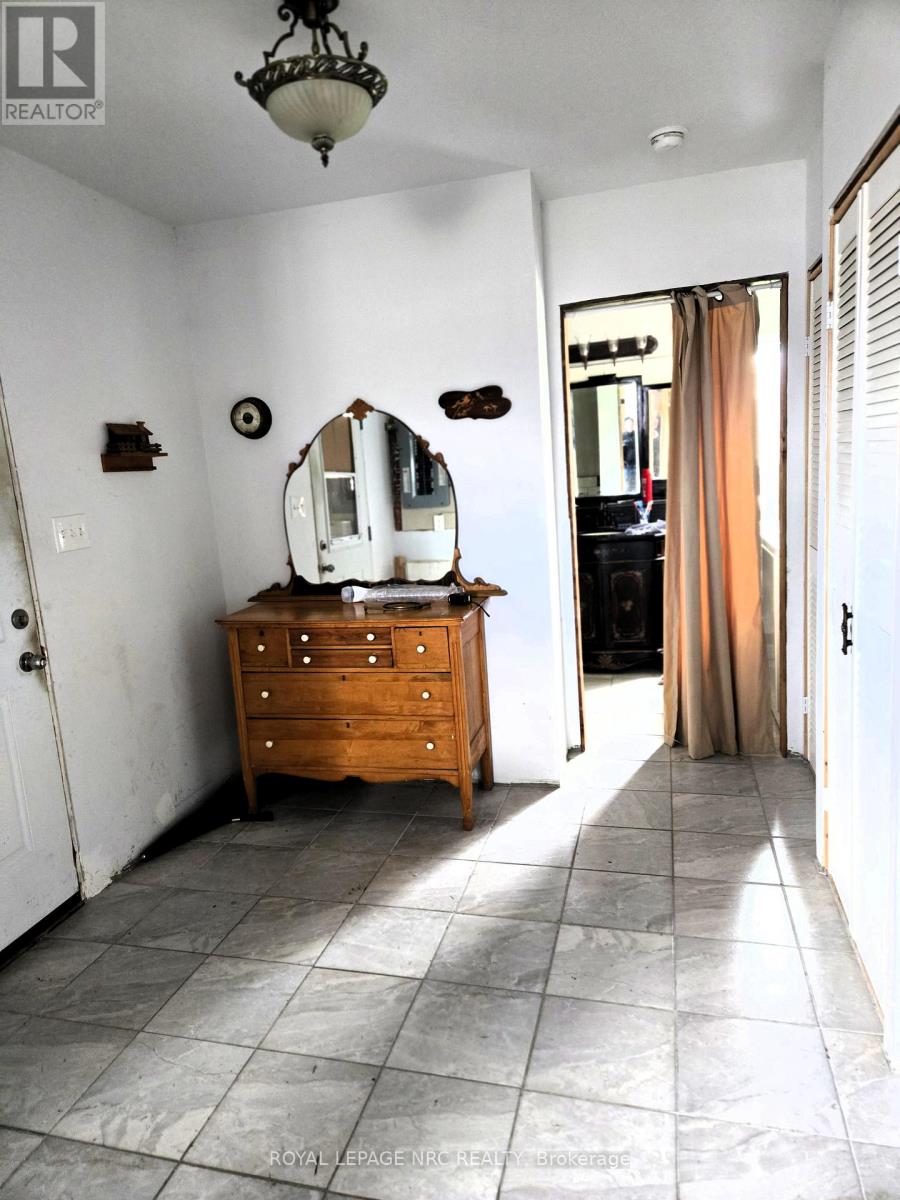 751 Bowen Road, Fort Erie, Ontario  L2A 5M4 - Photo 4 - X12969920