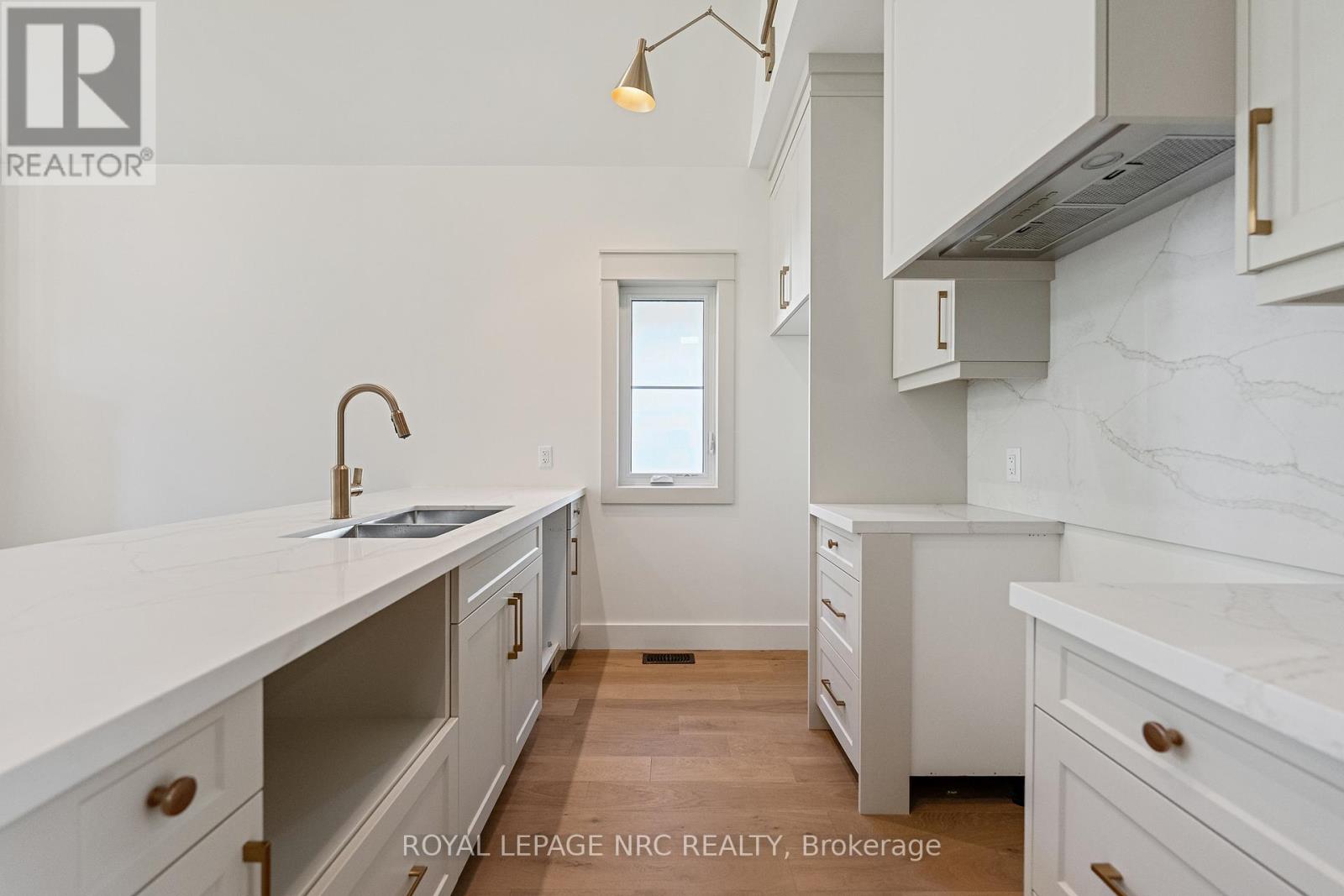 4058 Glenspring Road, Fort Erie, Ontario  L0S 1B0 - Photo 12 - X12969934