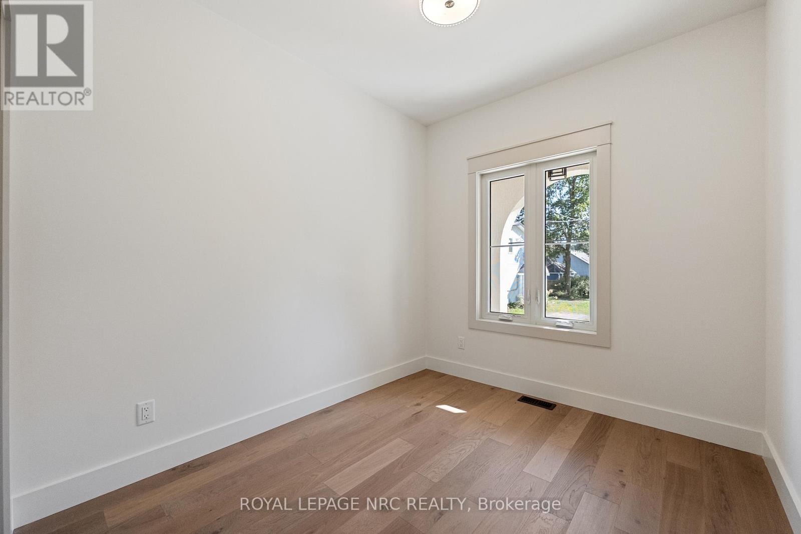 4058 Glenspring Road, Fort Erie, Ontario  L0S 1B0 - Photo 5 - X12969934