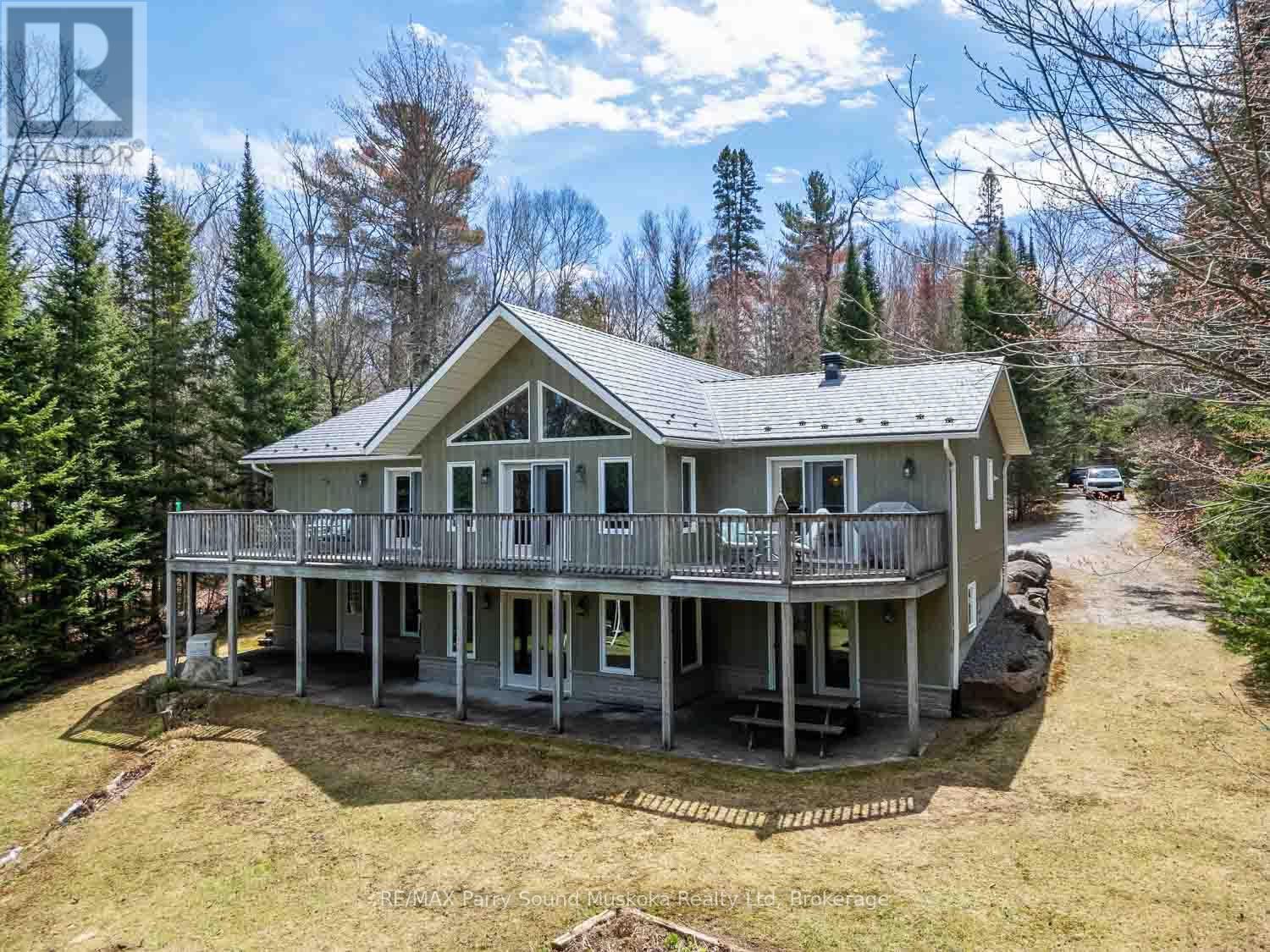 1889 SOUTH HORN LAKE ROAD, Magnetawan, Ontario