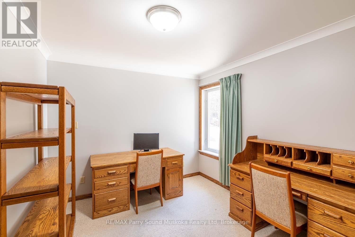 1889 South Horn Lake Road, Magnetawan, Ontario  P0A 1P0 - Photo 15 - X12969544