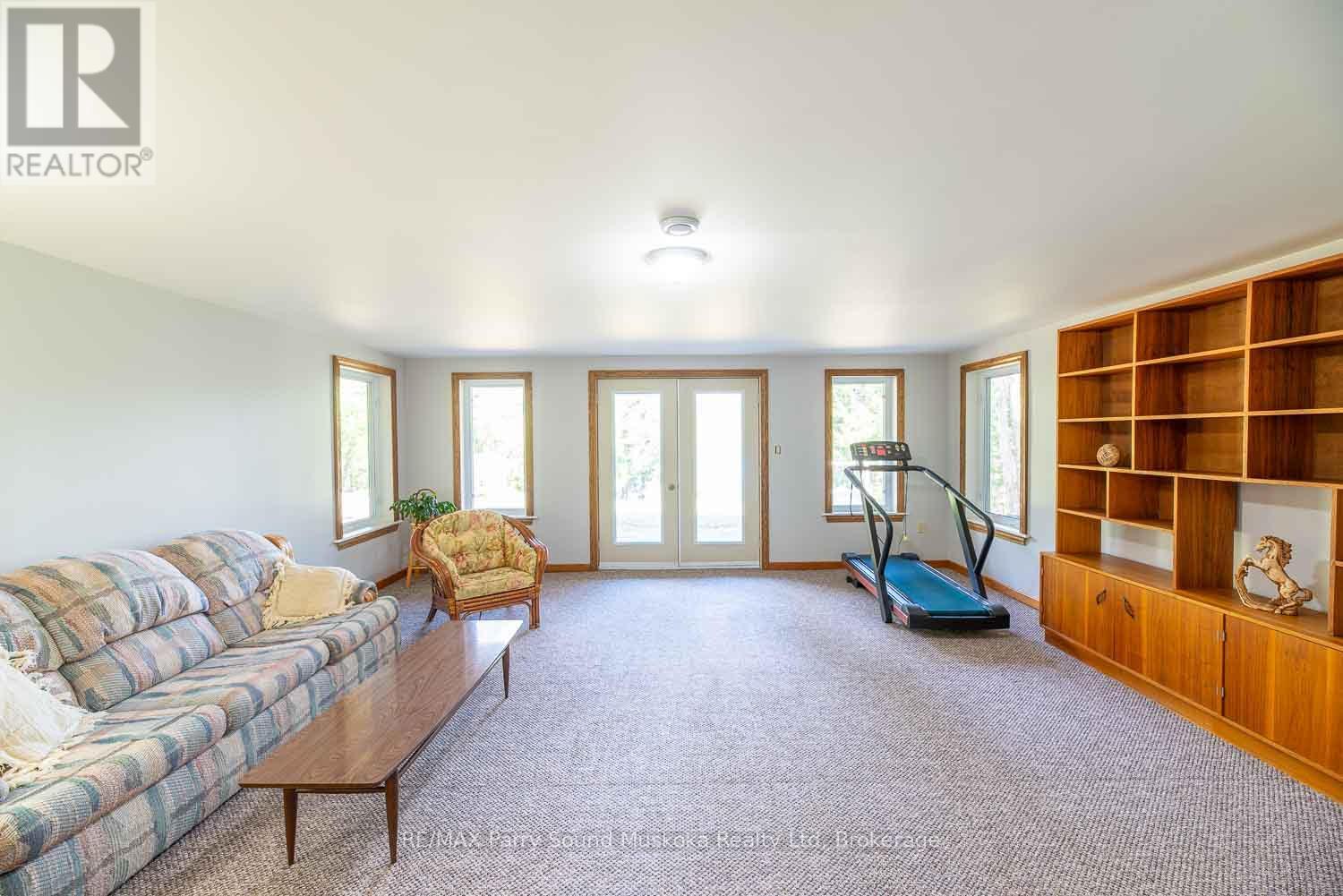 1889 South Horn Lake Road, Magnetawan, Ontario  P0A 1P0 - Photo 19 - X12969544