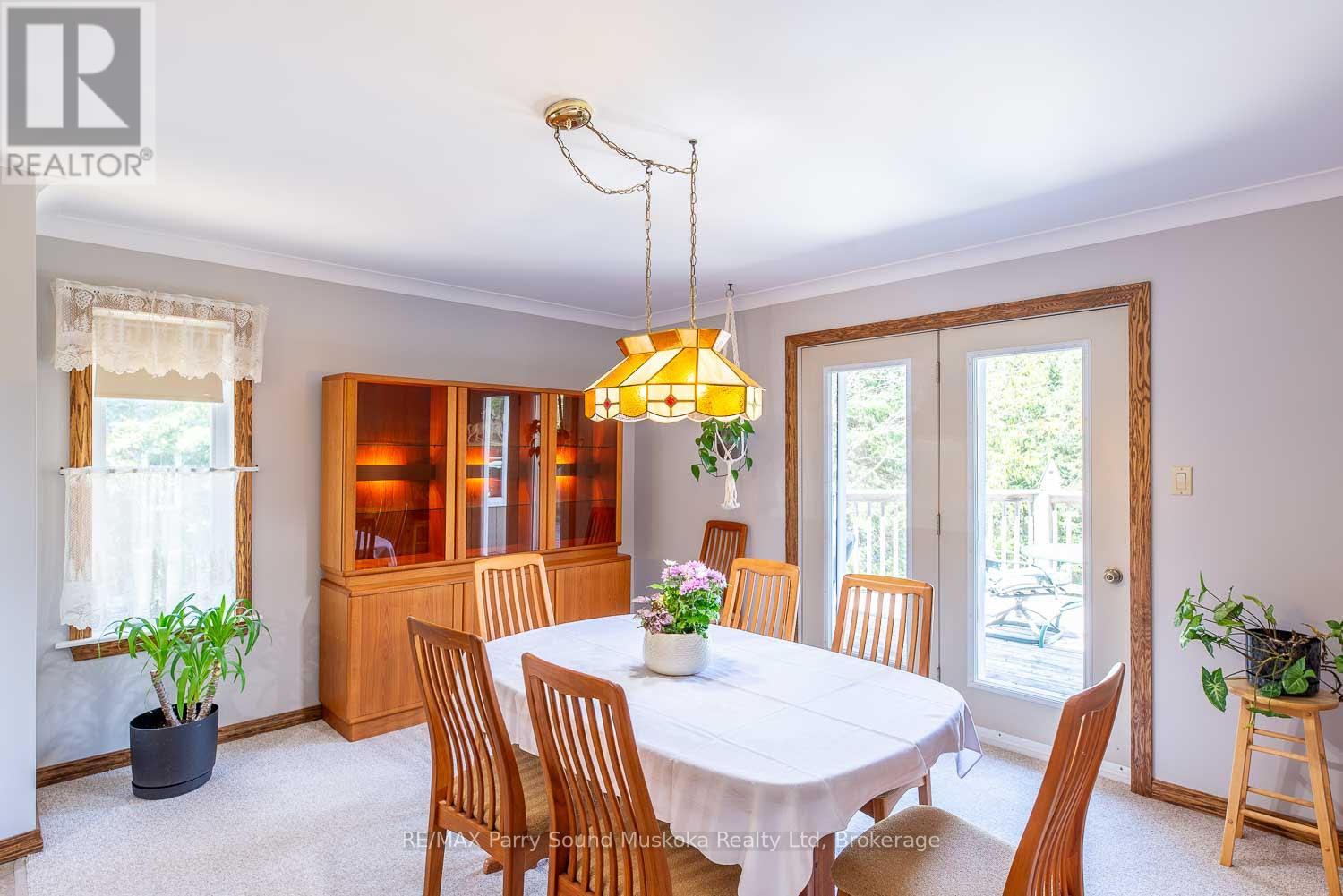 1889 South Horn Lake Road, Magnetawan, Ontario  P0A 1P0 - Photo 9 - X12969544